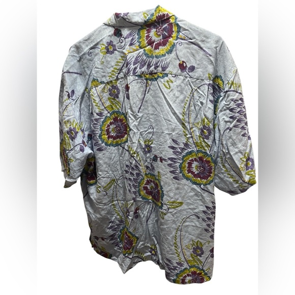 Tommy bahama silk short sleeve shorter in size extra large XL - Picture 2 of 3